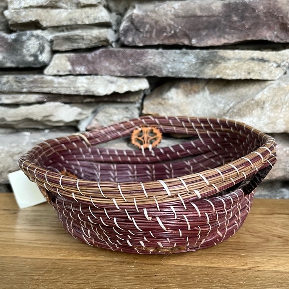 Pine Needle Handcrafted Bowl Walnuts Basket Artisan Rustic Cabin Lodge Nature - Picture 8 of 12